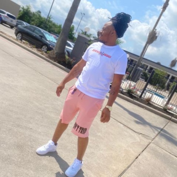 Meet your Posher, Joshua - Picture 1 of 1